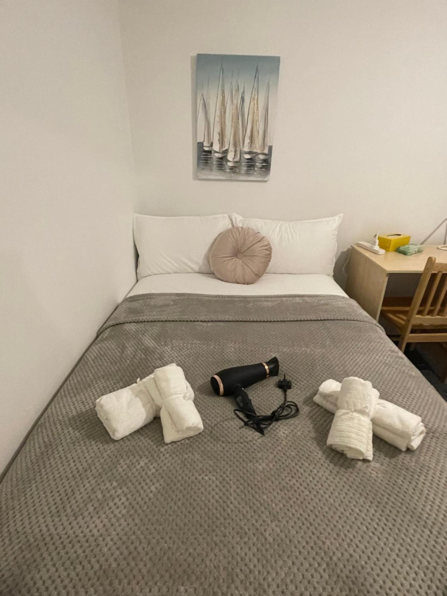 Lovely Triple And Quadruple Rooms In Euston & Square In Central London Exteriör bild