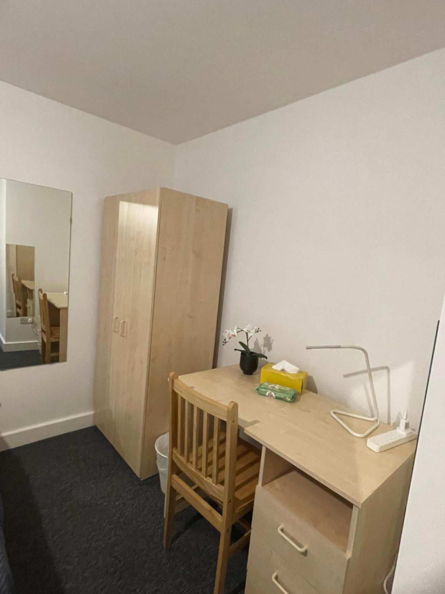 Lovely Triple And Quadruple Rooms In Euston & Square In Central London Exteriör bild