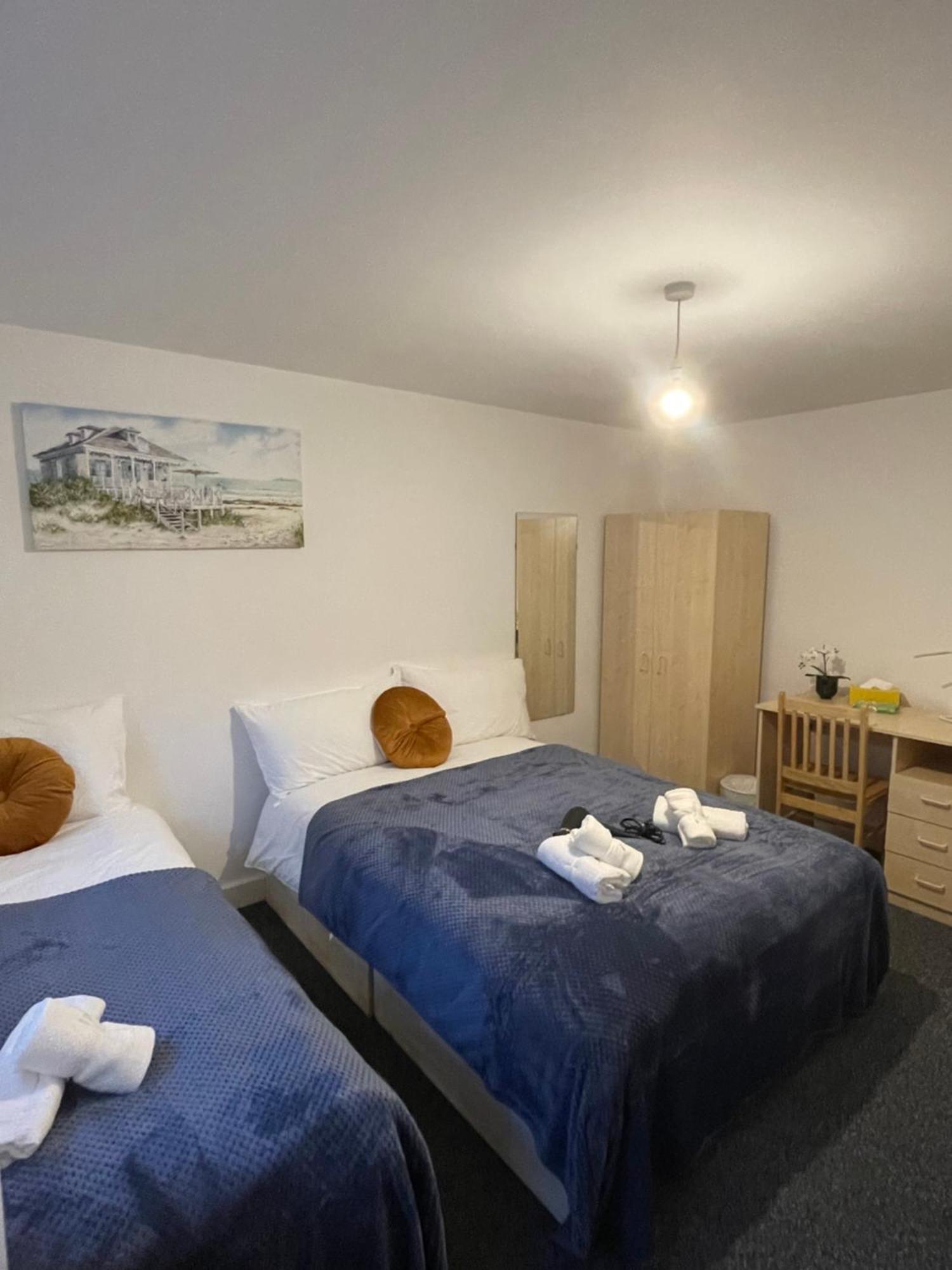 Lovely Triple And Quadruple Rooms In Euston & Square In Central London Exteriör bild