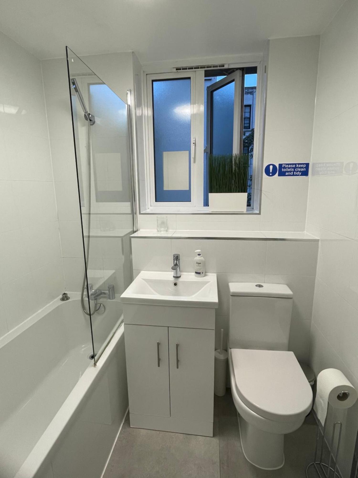 Lovely Triple And Quadruple Rooms In Euston & Square In Central London Exteriör bild